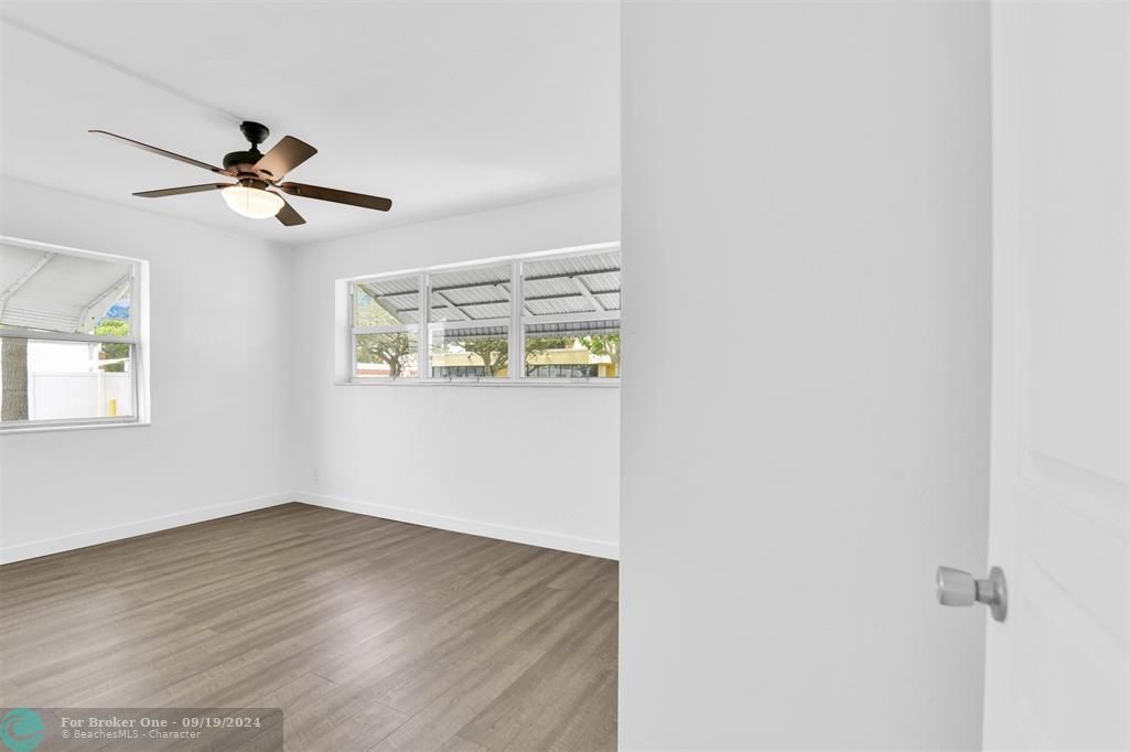 Active With Contract: $3,300 (3 beds, 2 baths, 1694 Square Feet)