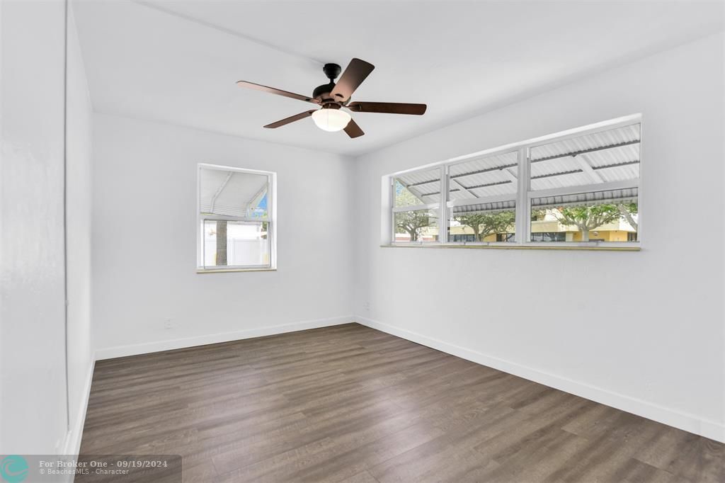 Active With Contract: $3,300 (3 beds, 2 baths, 1694 Square Feet)