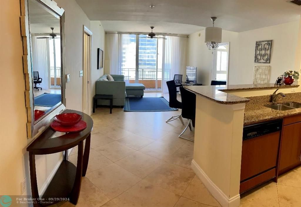 For Rent: $4,250 (2 beds, 2 baths, 1020 Square Feet)