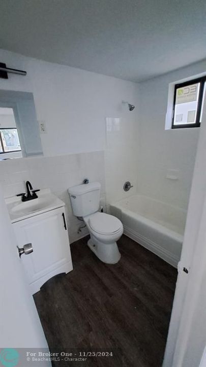 Active With Contract: $1,695 (1 beds, 1 baths, 5058 Square Feet)