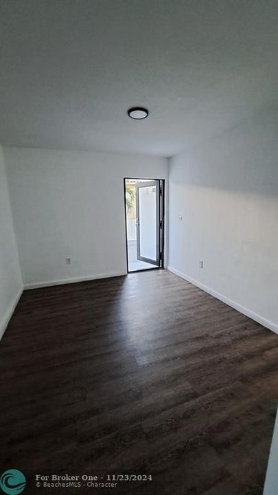 Active With Contract: $1,695 (1 beds, 1 baths, 5058 Square Feet)