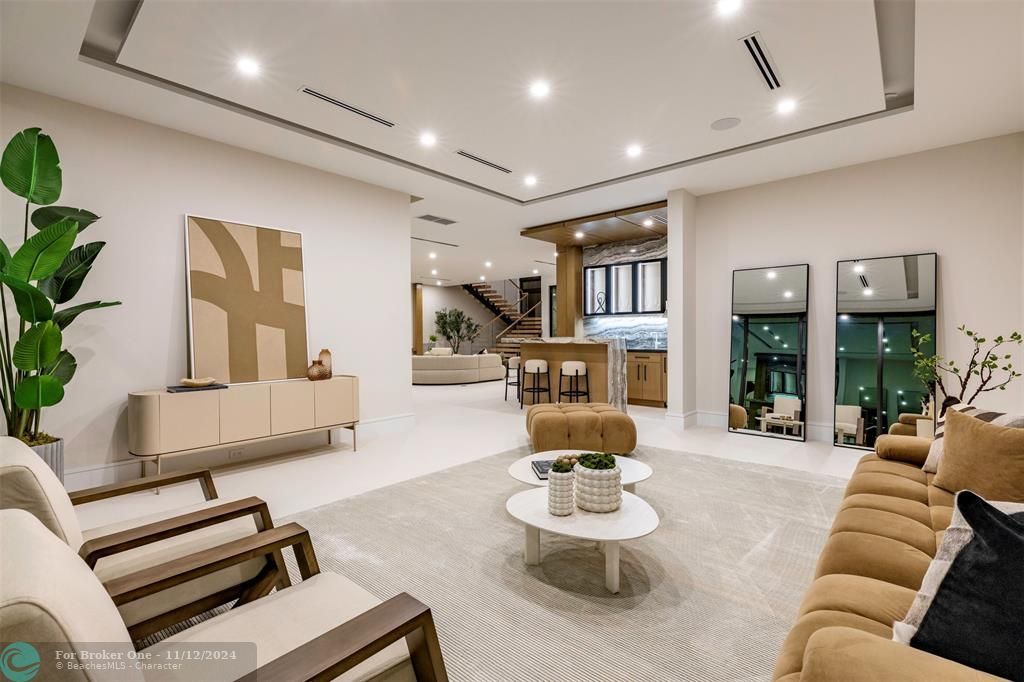 For Sale: $8,750,000 (5 beds, 5 baths, 5581 Square Feet)