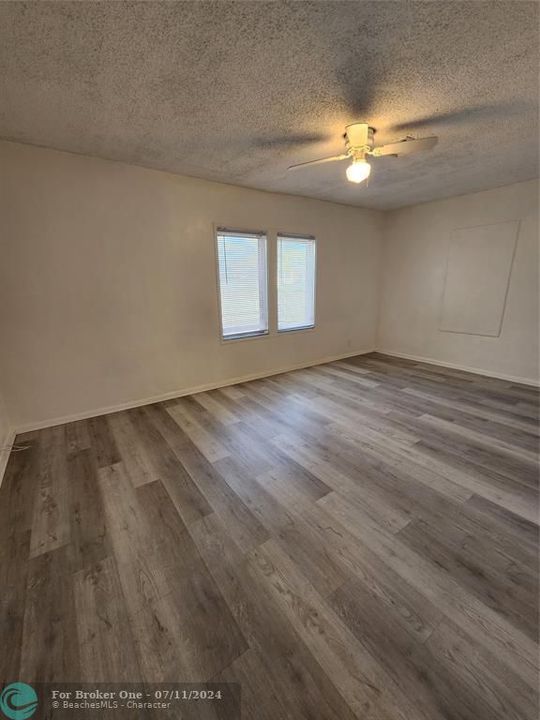 For Sale: $2,200 (2 beds, 1 baths, 3207 Square Feet)
