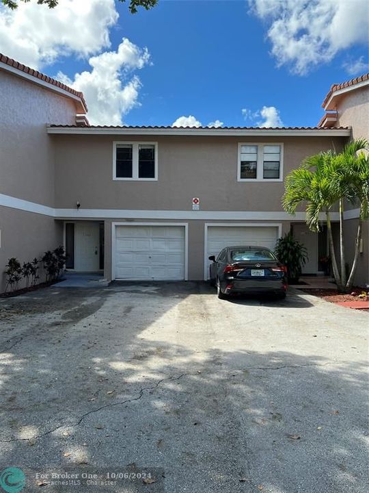 Active With Contract: $2,600 (3 beds, 2 baths, 1750 Square Feet)