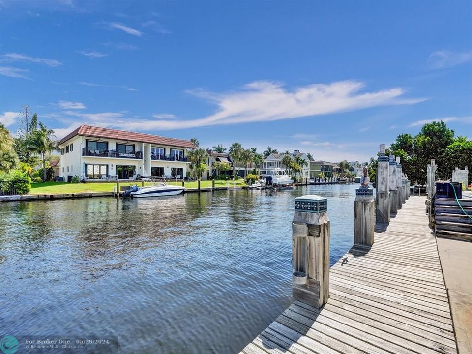Recently Sold: $3,795,000 (4 beds, 3 baths, 2812 Square Feet)