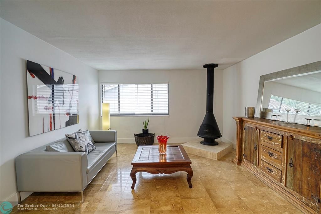 Active With Contract: $778,000 (3 beds, 2 baths, 1856 Square Feet)