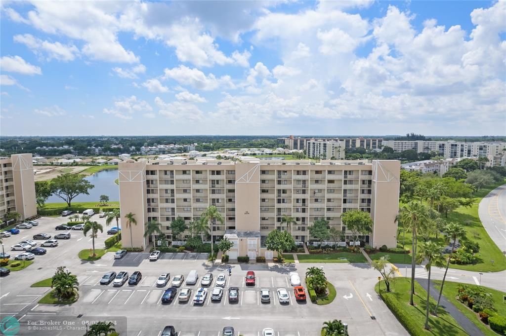Active With Contract: $288,000 (2 beds, 2 baths, 1150 Square Feet)