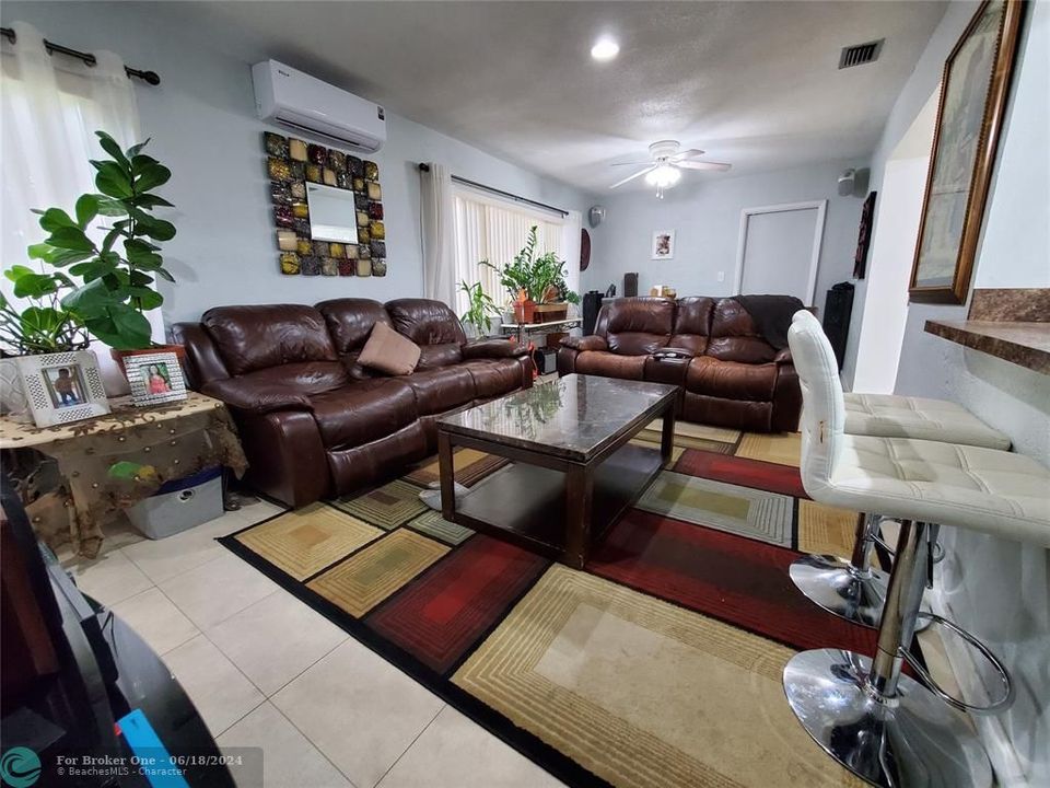 Recently Sold: $460,000 (2 beds, 2 baths, 1629 Square Feet)