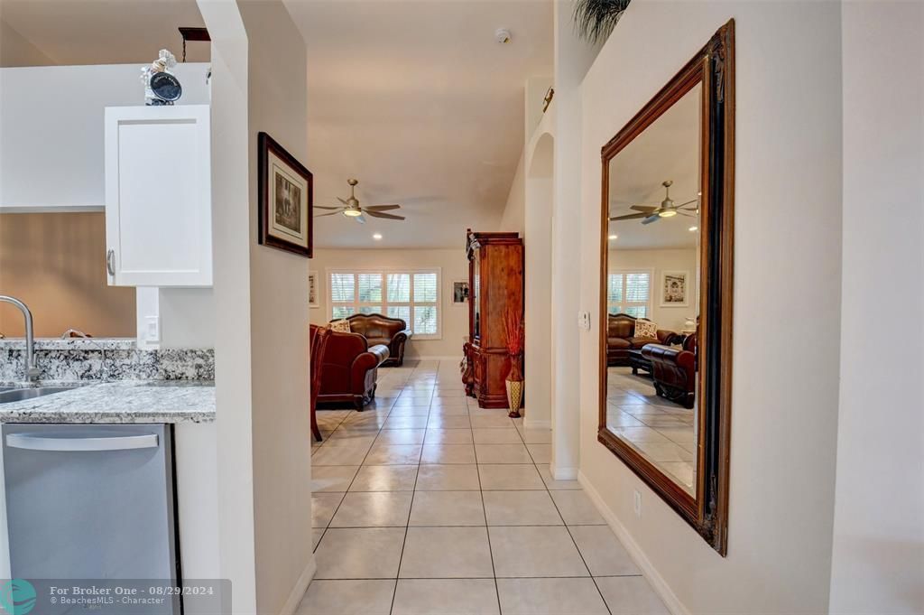 For Sale: $369,000 (2 beds, 2 baths, 1378 Square Feet)