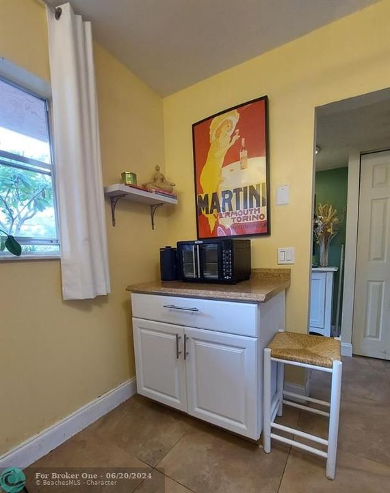 Active With Contract: $145,000 (2 beds, 2 baths, 958 Square Feet)