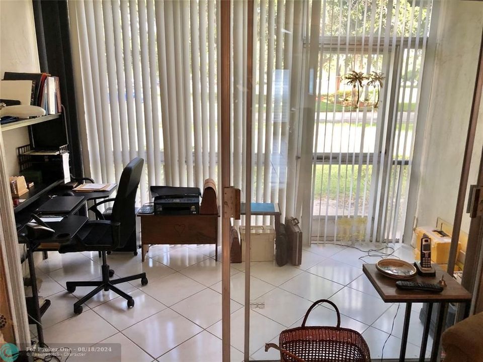 Vendido Recientemente: $141,900 (2 camas, 2 baños, 938 Pies cuadrados)