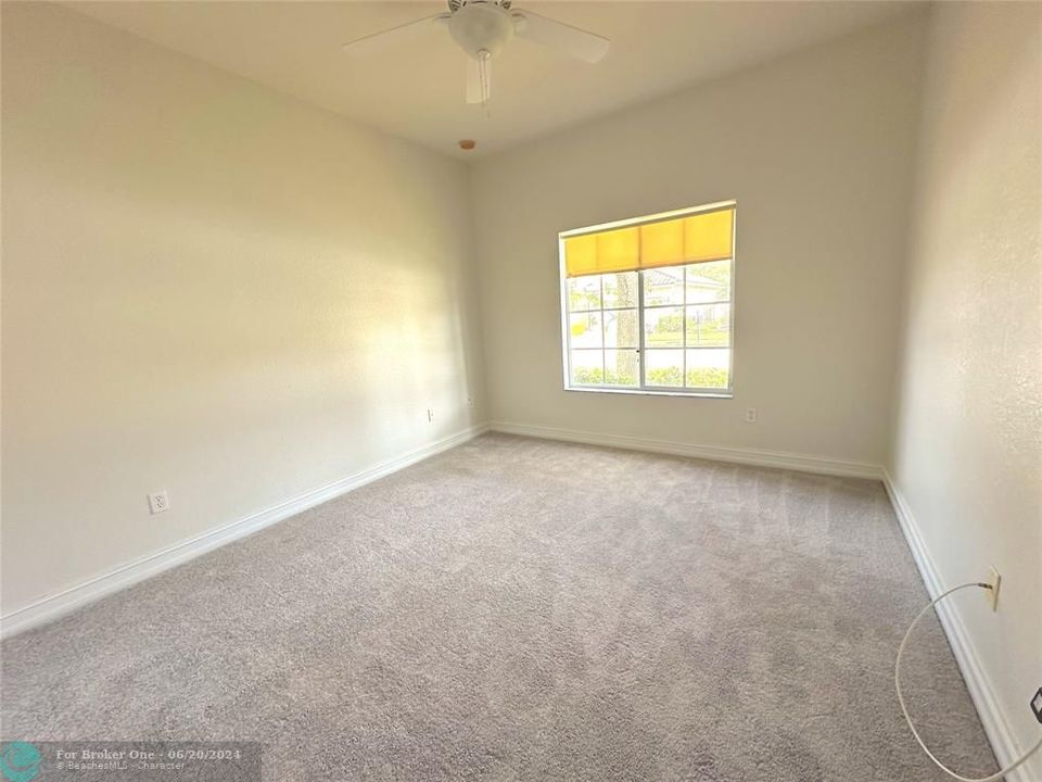For Rent: $2,400 (2 beds, 2 baths, 1724 Square Feet)