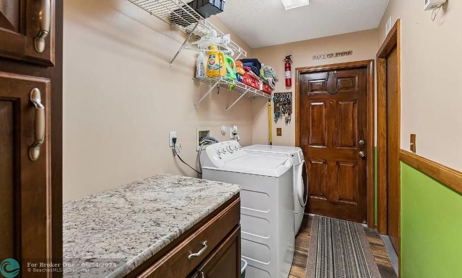 В аренду: $3,850 (3 спален, 2 ванн, 2139 Квадратных фут)