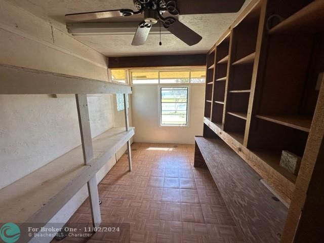 En Venta: $365,000 (3 camas, 2 baños, 2508 Pies cuadrados)