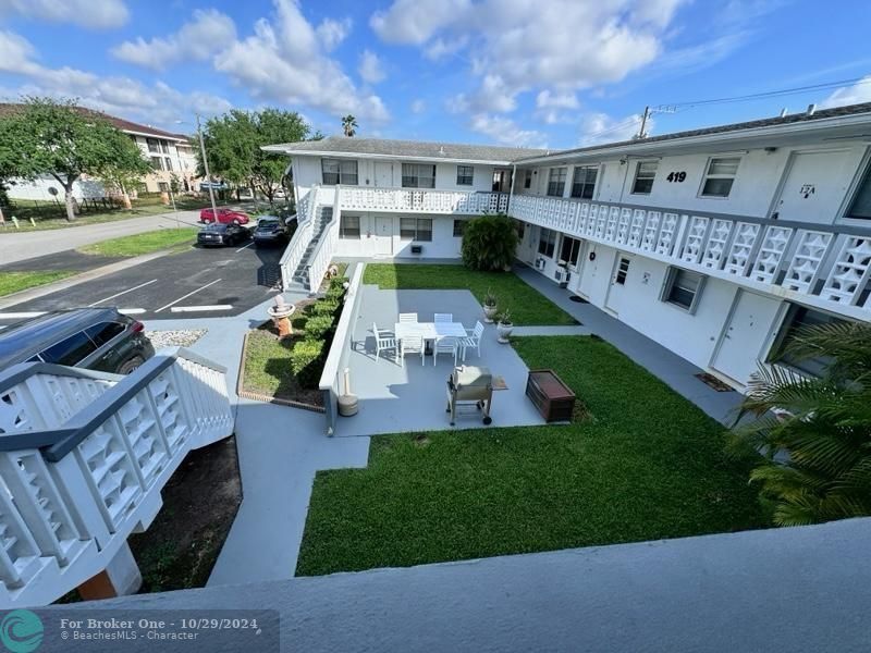 Active With Contract: $1,675 (1 beds, 1 baths, 670 Square Feet)