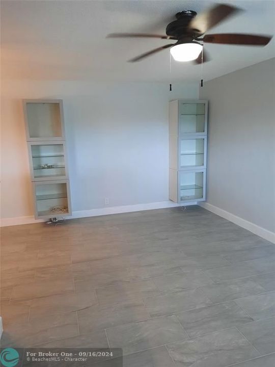 Active With Contract: $1,675 (1 beds, 1 baths, 670 Square Feet)