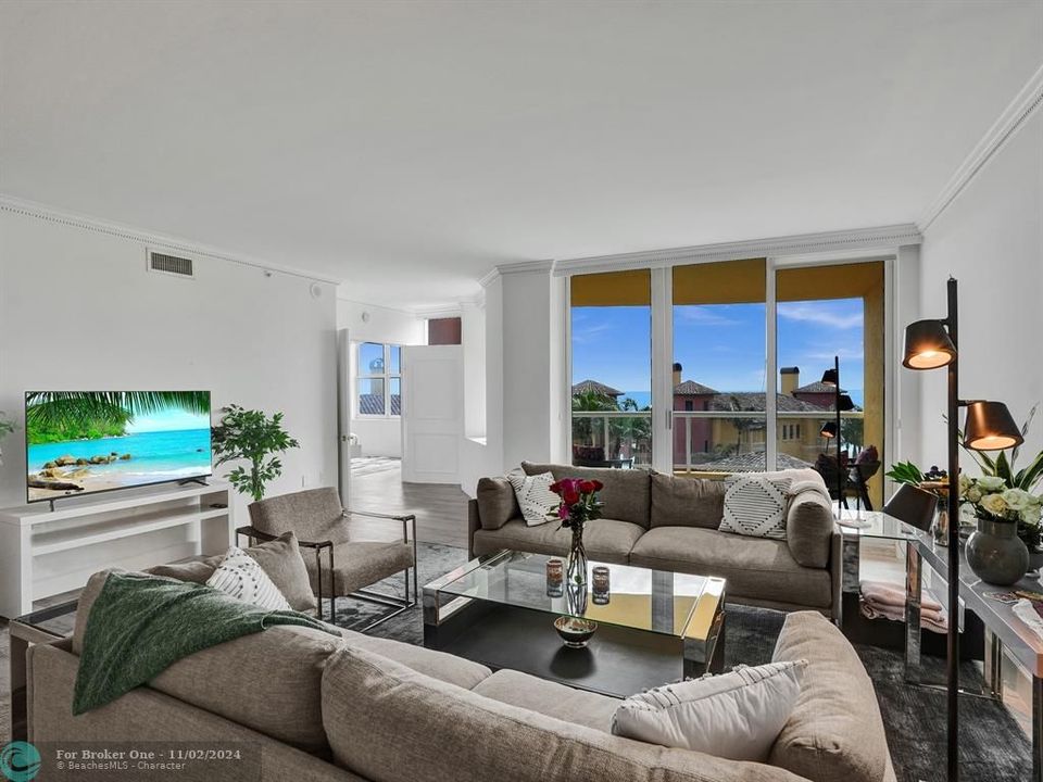 Active With Contract: $1,275,000 (3 beds, 3 baths, 2130 Square Feet)