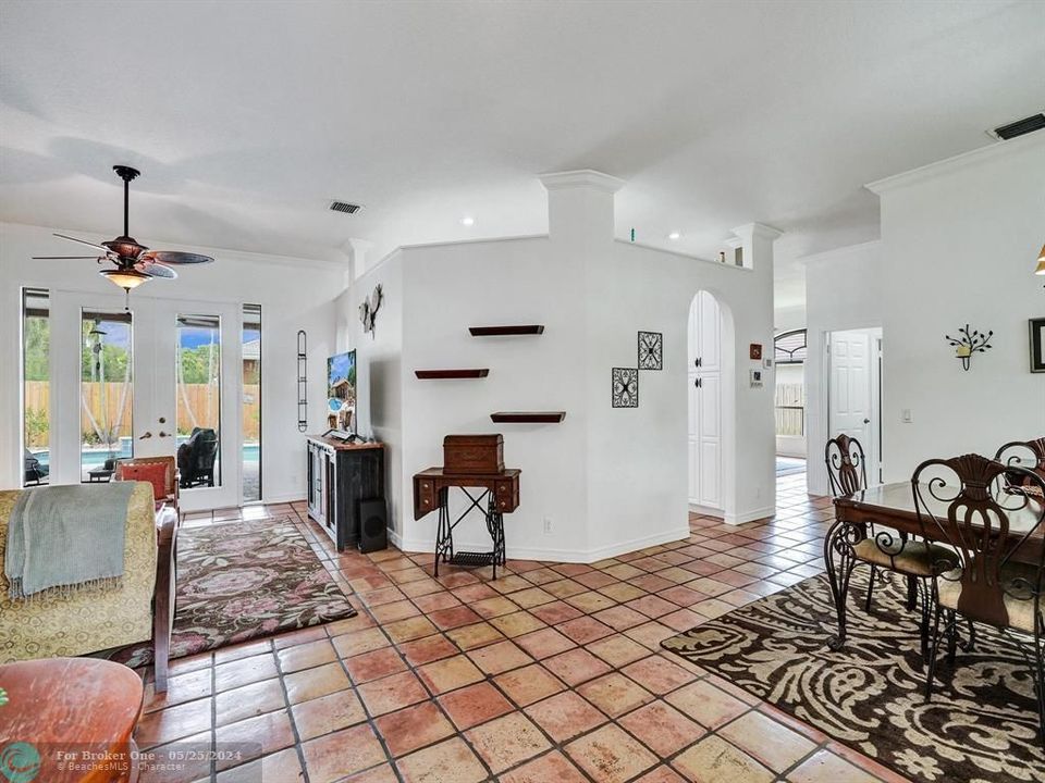 Active With Contract: $864,500 (4 beds, 2 baths, 2541 Square Feet)