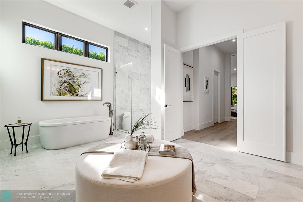 Active With Contract: $2,990,000 (4 beds, 4 baths, 4384 Square Feet)