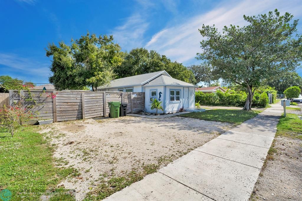 Active With Contract: $550,000 (0 beds, 0 baths, 1150 Square Feet)