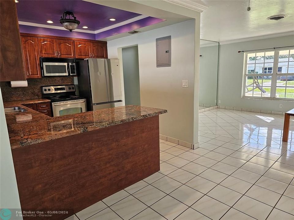 For Rent: $3,900 (3 beds, 2 baths, 1512 Square Feet)