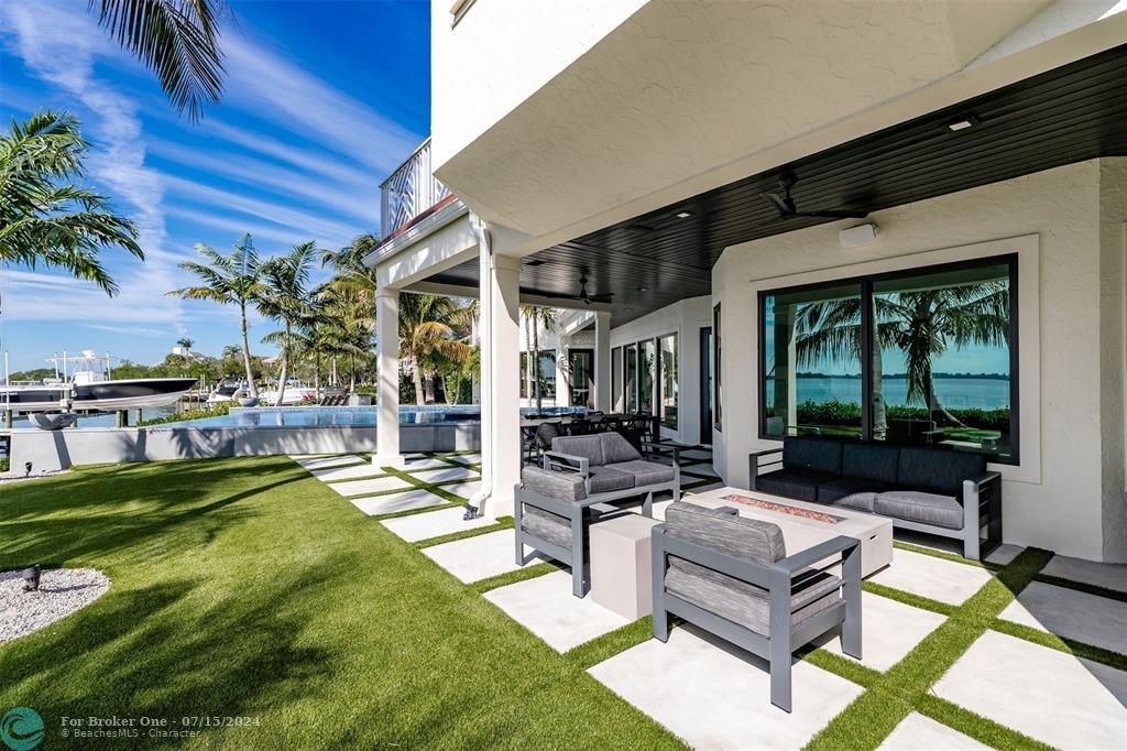 For Sale: $7,950,000 (5 beds, 6 baths, 0 Square Feet)
