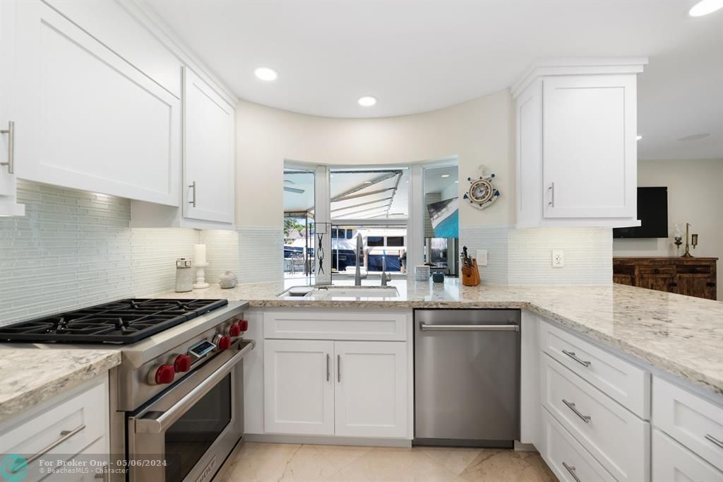 Recently Sold: $2,800,000 (4 beds, 3 baths, 2550 Square Feet)