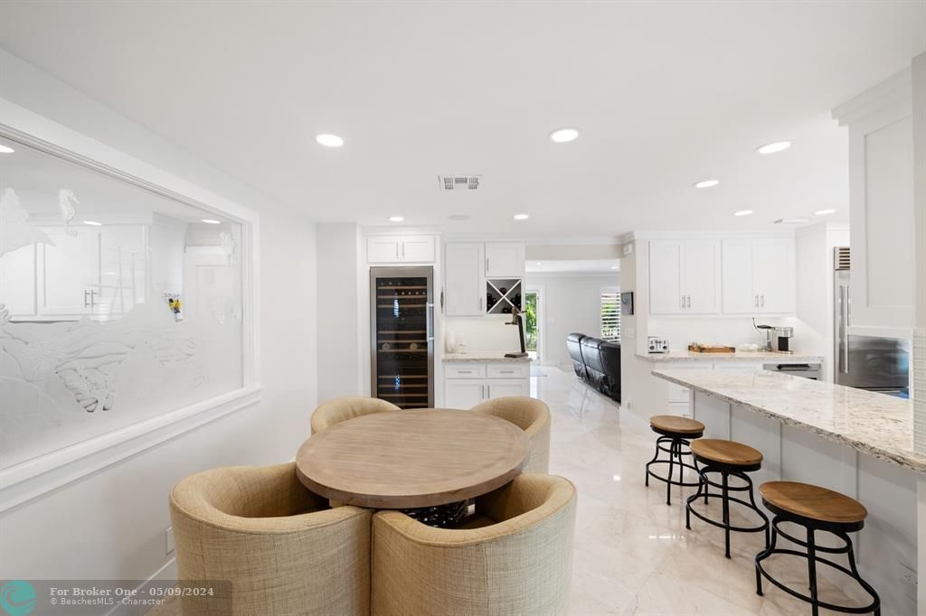 Recently Sold: $2,800,000 (4 beds, 3 baths, 2550 Square Feet)