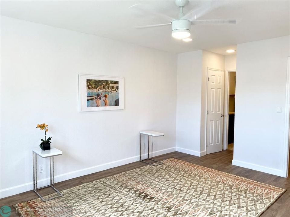 Active With Contract: $2,150 (1 beds, 1 baths, 0 Square Feet)