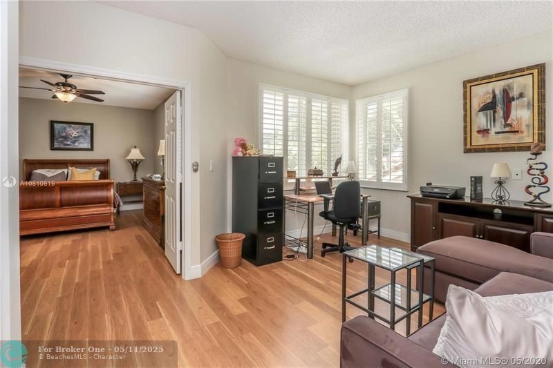 For Rent: $4,900 (4 beds, 2 baths, 2113 Square Feet)
