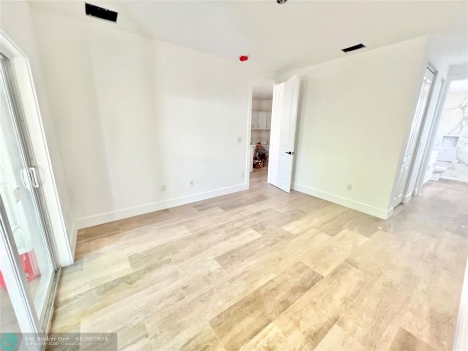 For Sale: $389,000 (3 beds, 2 baths, 1278 Square Feet)