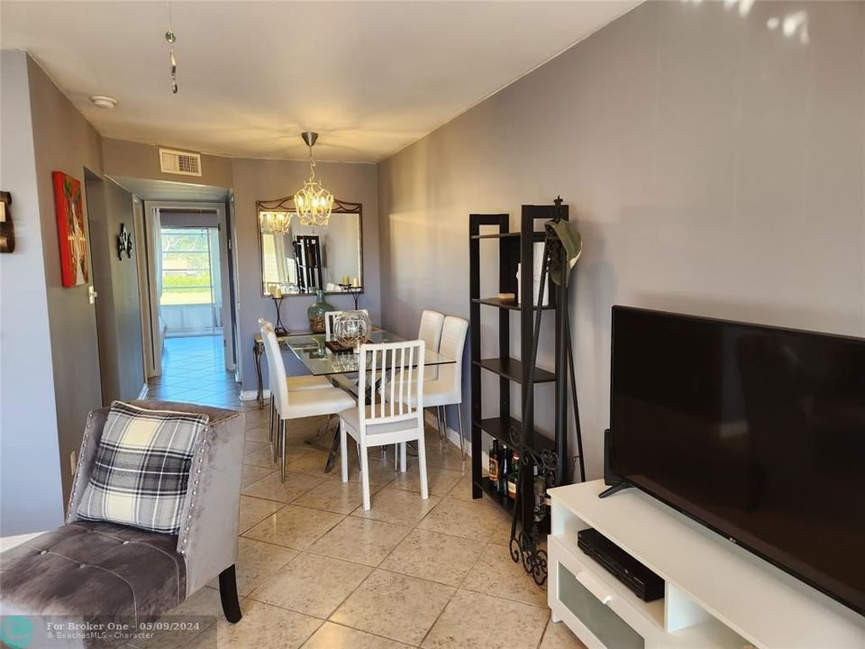 For Sale: $144,777 (1 beds, 1 baths, 590 Square Feet)