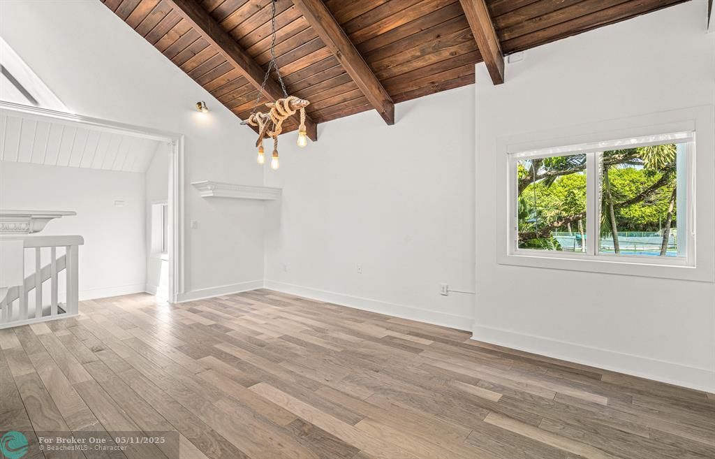 For Rent: $11,000 (5 beds, 6 baths, 3970 Square Feet)
