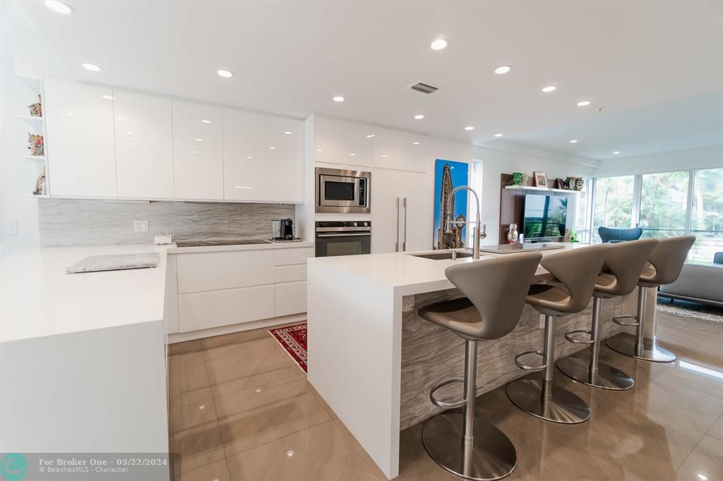 Recently Sold: $1,850,000 (4 beds, 3 baths, 2313 Square Feet)