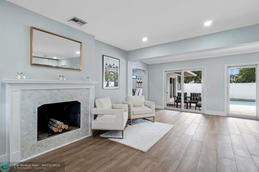 Active With Contract: $1,499,000 (3 beds, 3 baths, 1970 Square Feet)