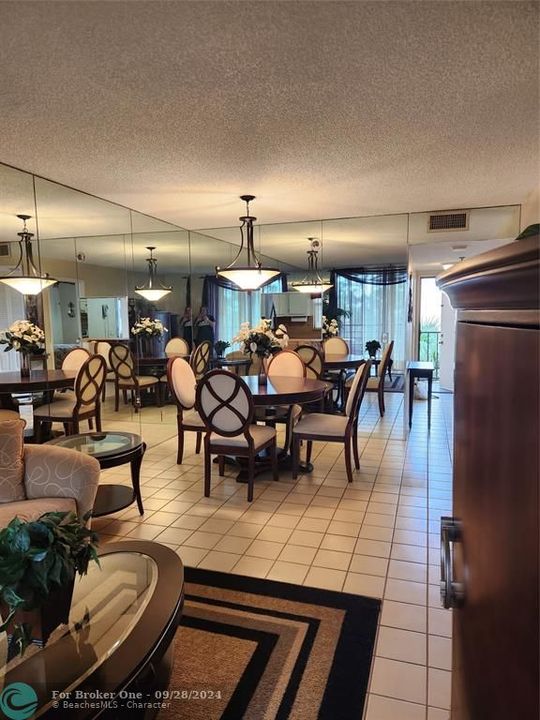 Active With Contract: $80,000 (1 beds, 1 baths, 900 Square Feet)