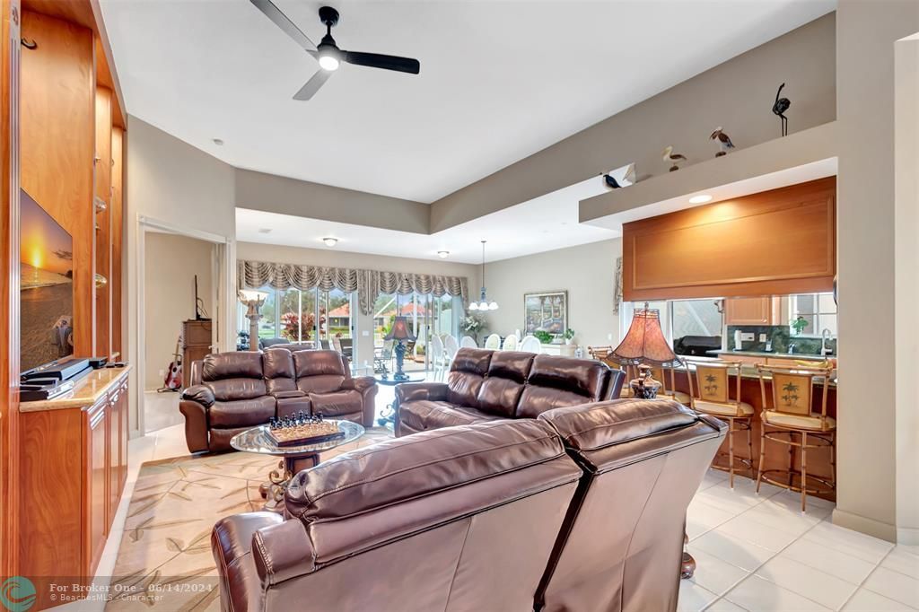 Active With Contract: $649,000 (3 beds, 2 baths, 2282 Square Feet)