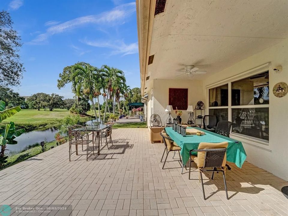 For Sale: $895,000 (4 beds, 3 baths, 2282 Square Feet)