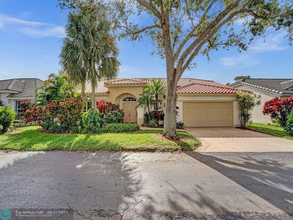 For Sale: $895,000 (4 beds, 3 baths, 2282 Square Feet)