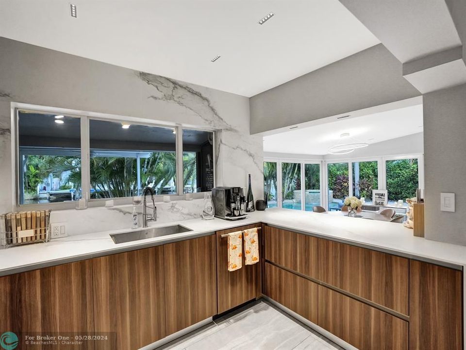 Active With Contract: $1,500,000 (3 beds, 2 baths, 1646 Square Feet)