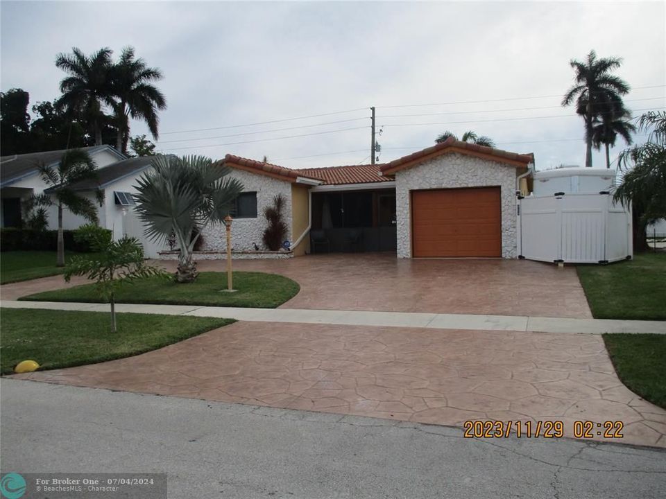 Recently Sold: $619,900 (2 beds, 2 baths, 1467 Square Feet)