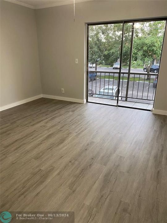Recently Rented: $2,350 (2 beds, 2 baths, 1060 Square Feet)