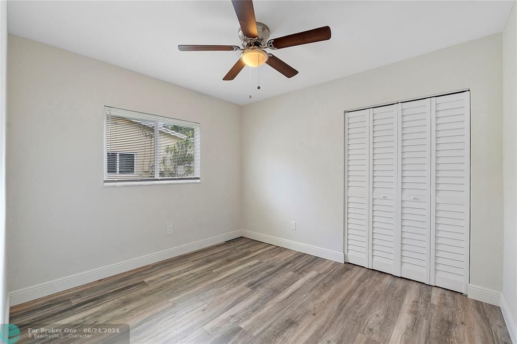 Active With Contract: $410,000 (4 beds, 2 baths, 1346 Square Feet)