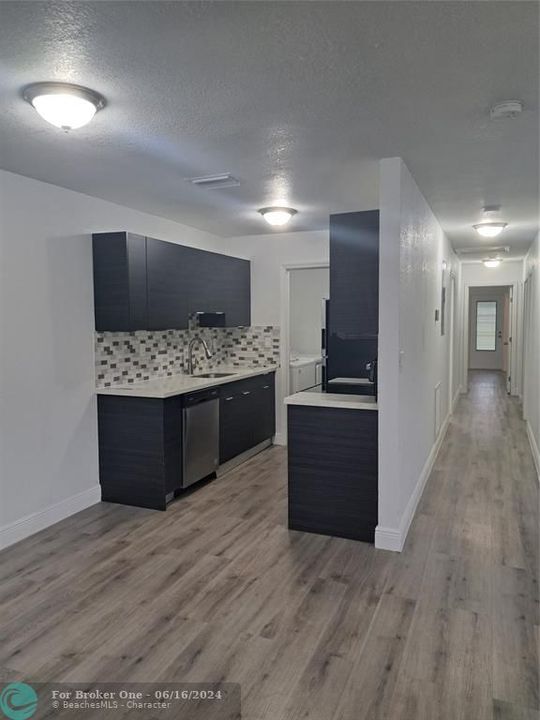 Recently Sold: $2,750 (3 beds, 2 baths, 3728 Square Feet)