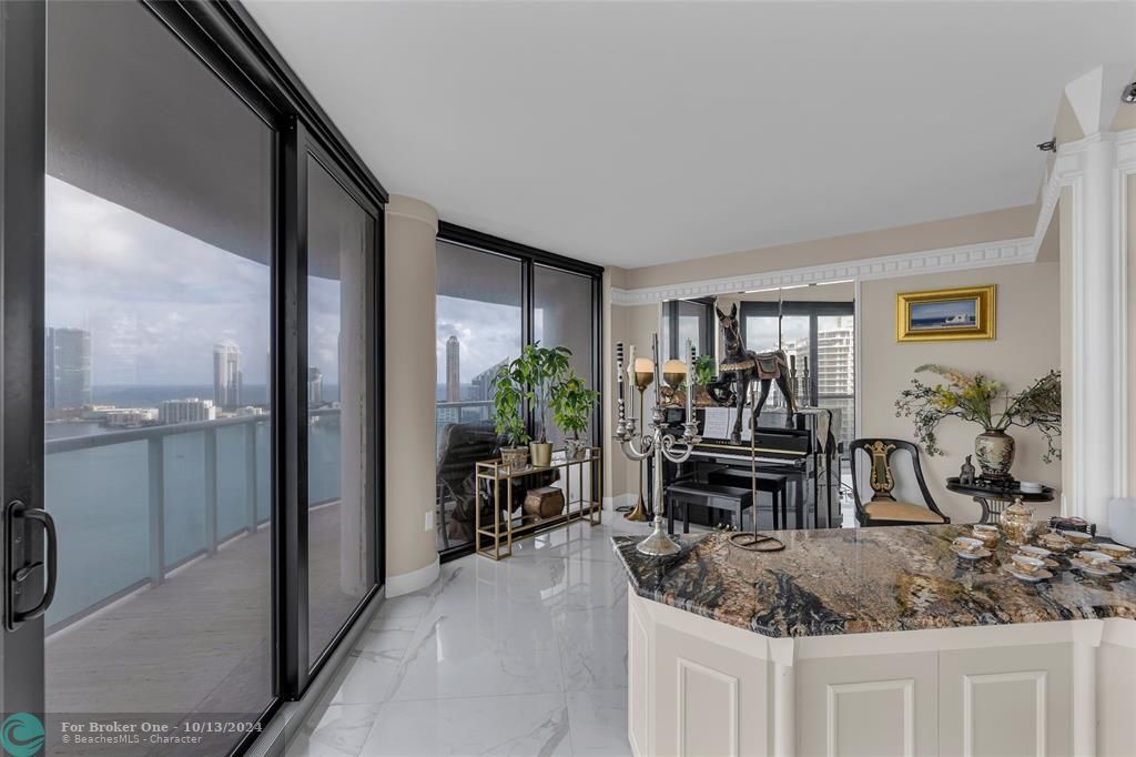 For Sale: $2,500,000 (4 beds, 4 baths, 4240 Square Feet)