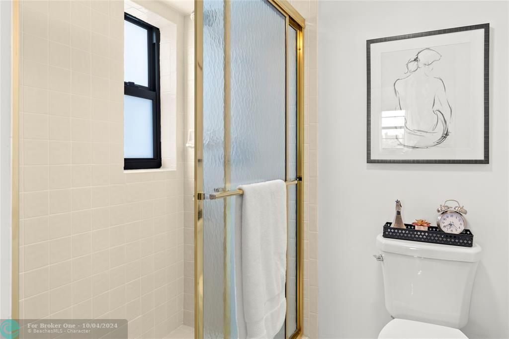 Recently Sold: $289,900 (2 beds, 2 baths, 1222 Square Feet)