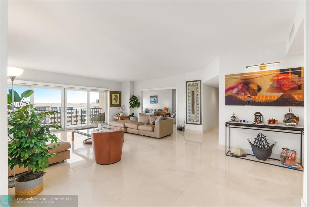 Active With Contract: $2,175,000 (3 beds, 2 baths, 2300 Square Feet)