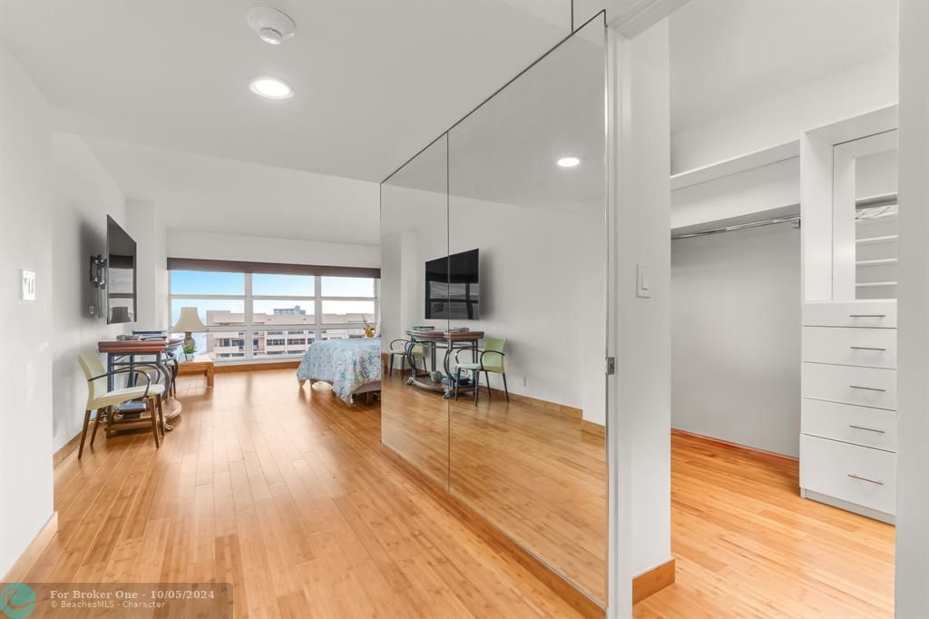 Active With Contract: $2,175,000 (3 beds, 2 baths, 2300 Square Feet)