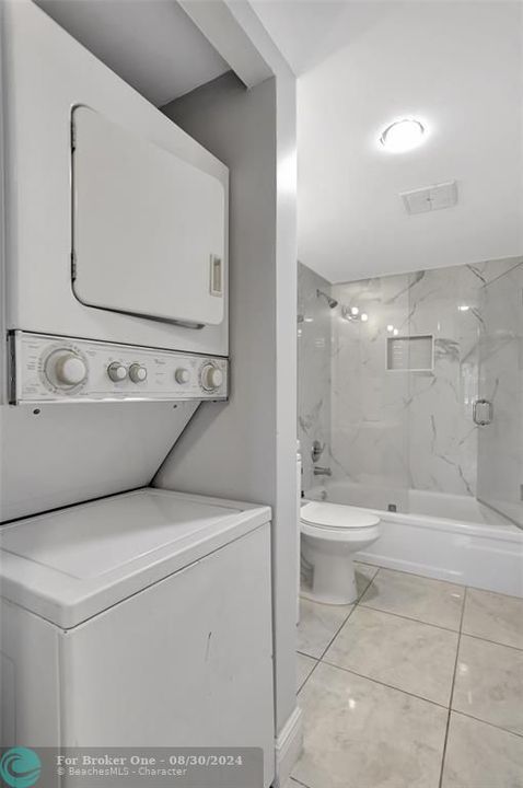 Active With Contract: $2,100 (2 beds, 2 baths, 1116 Square Feet)