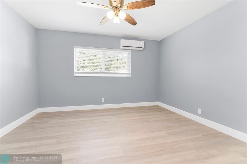 Recently Sold: $1,750 (1 beds, 1 baths, 650 Square Feet)